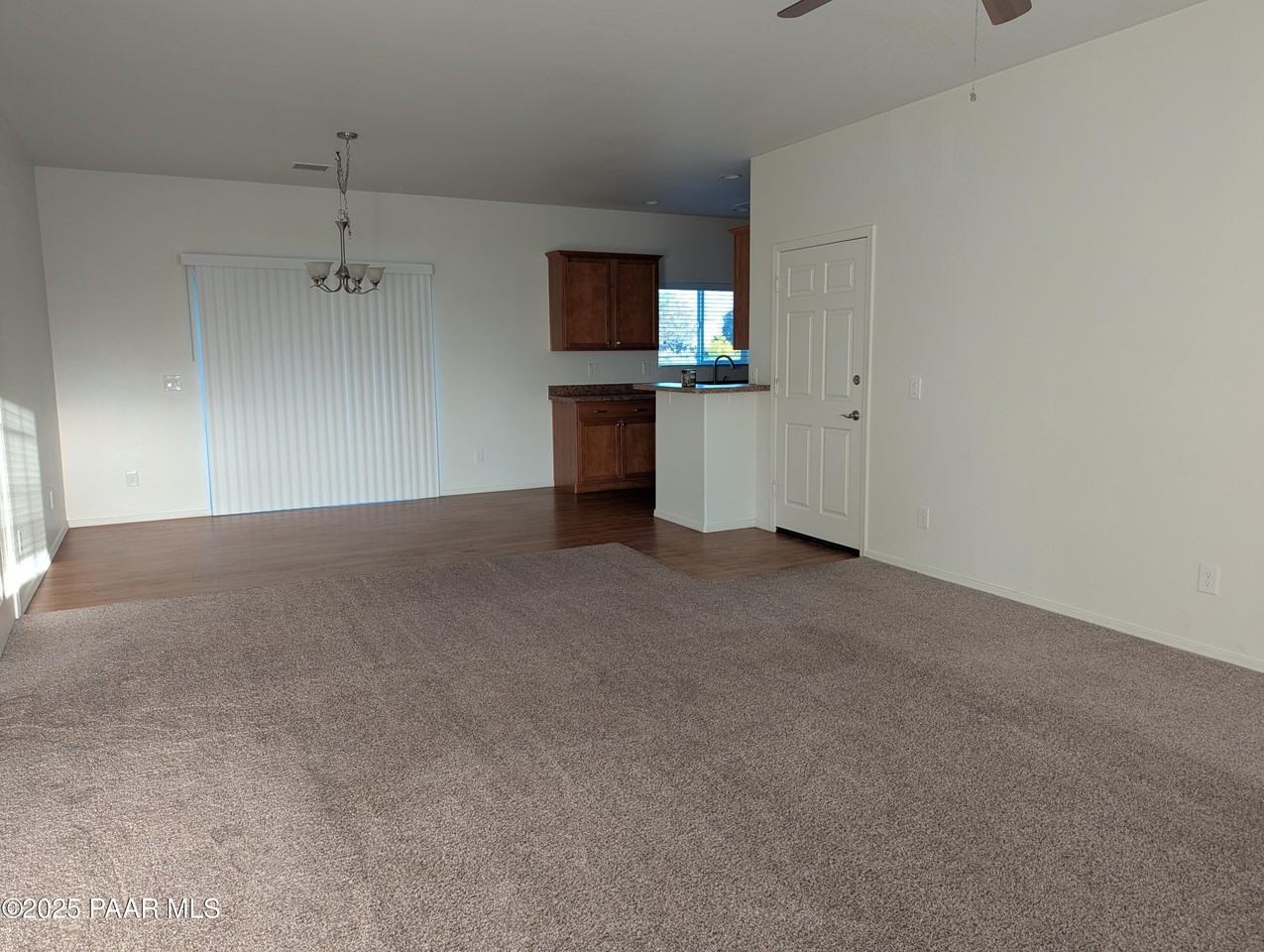 8980 East Navajo Court - Photo 4 of 11