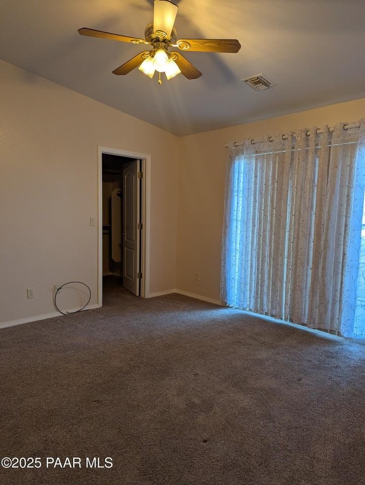 3325 N Yavapai Rd E Apt B #B - Photo 6 of 12