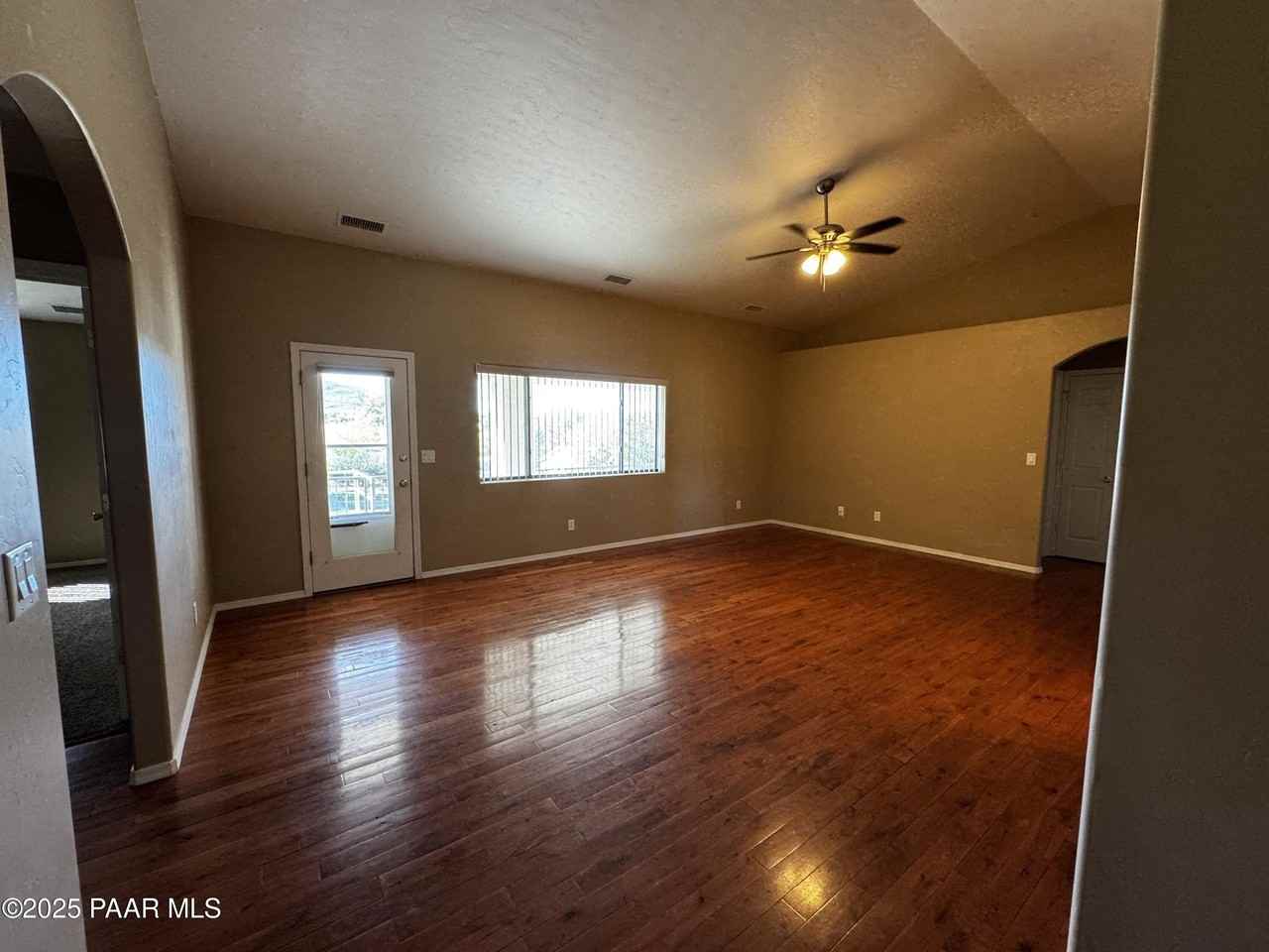 3750 North Meadowlark Drive - Photo 5 of 23