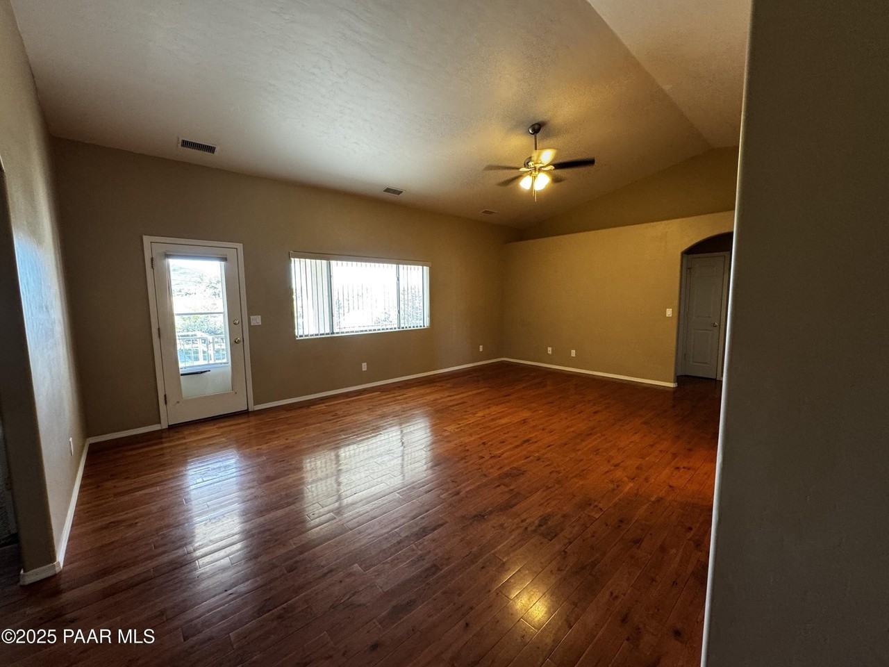 3750 North Meadowlark Drive - Photo 7 of 23