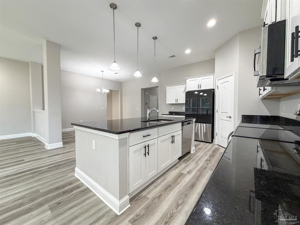 4578 Red Oak Dr - Photo 6 of 31