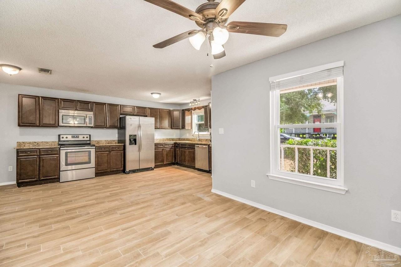 411 North Coyle Street - Photo 3 of 25