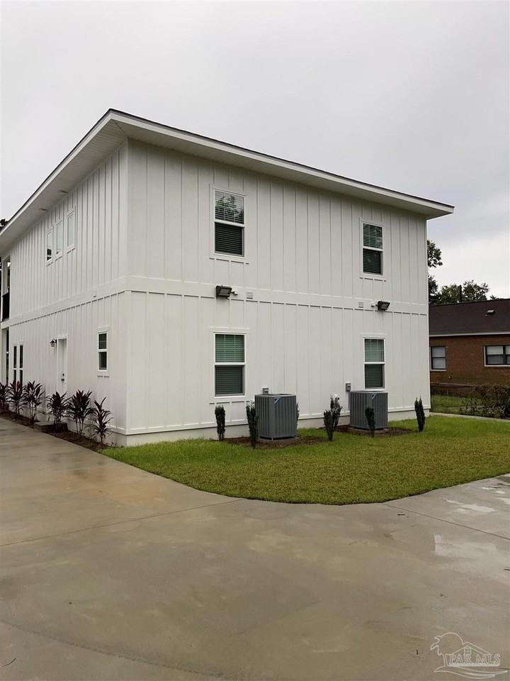 1907 Dr Martin Luther King Jr Dr #B - Photo 2 of 26