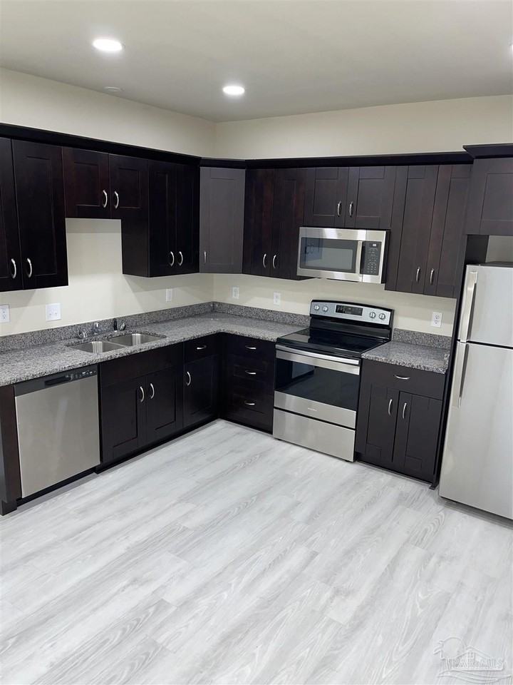 1907 Dr Martin Luther King Jr Dr #B - Photo 6 of 26