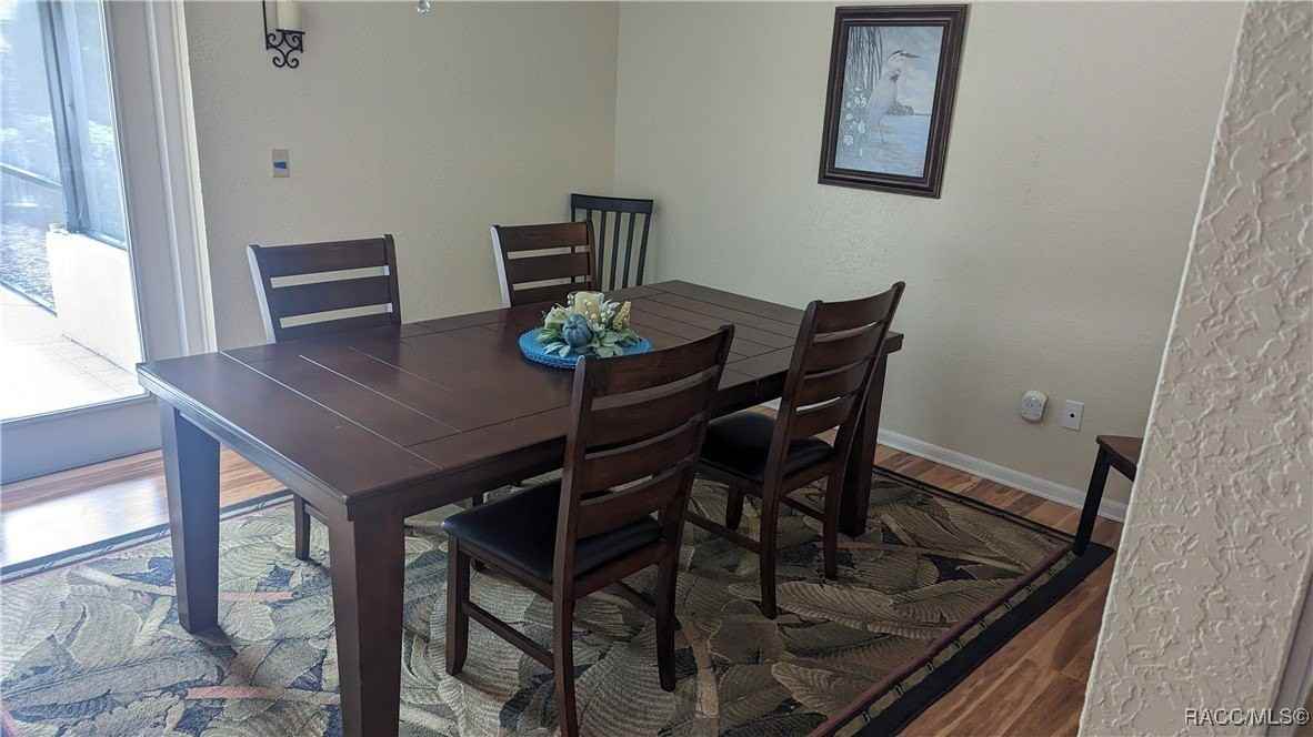 9664 W Plantation Ln - Photo 5 of 22