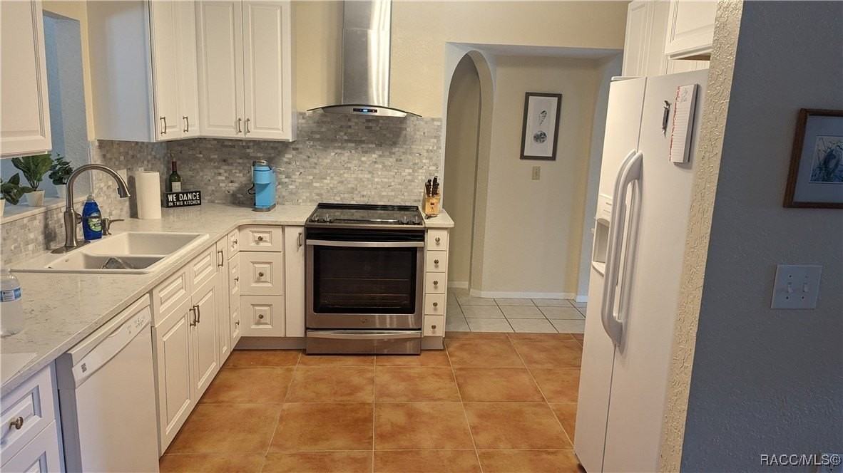 9664 W Plantation Ln - Photo 6 of 22