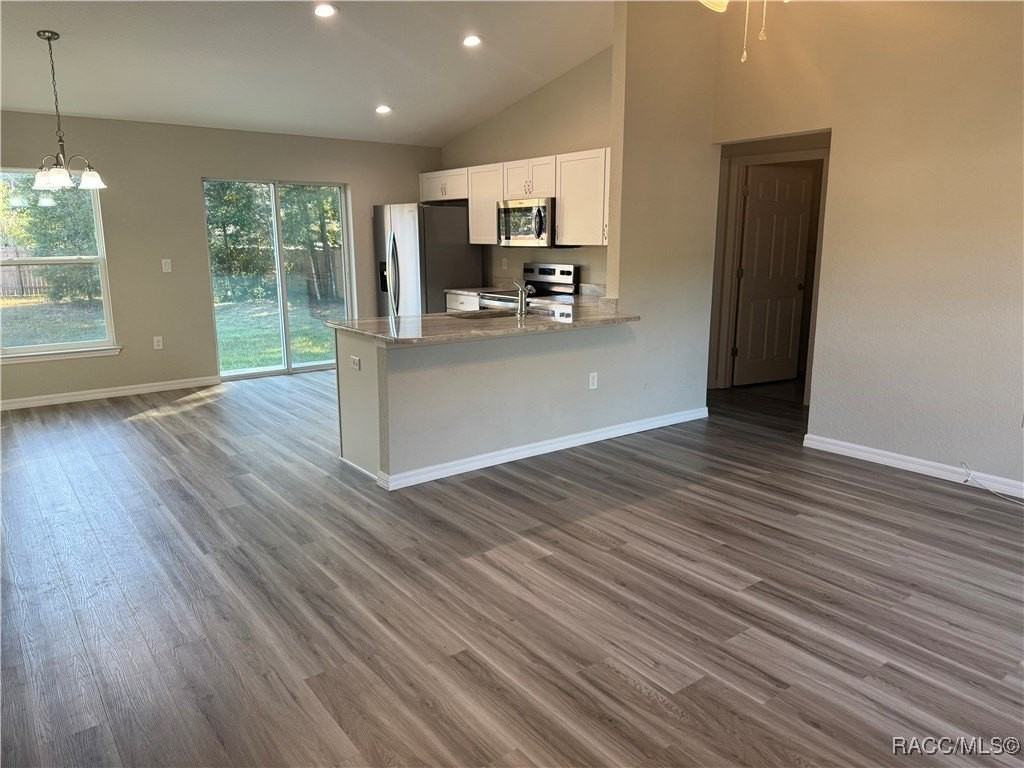 20072 Sw Marine Blvd - Photo 2 of 9