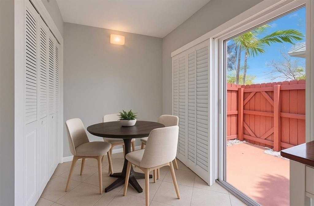 12 Ne 20th Ct #9B - Photo 6 of 20