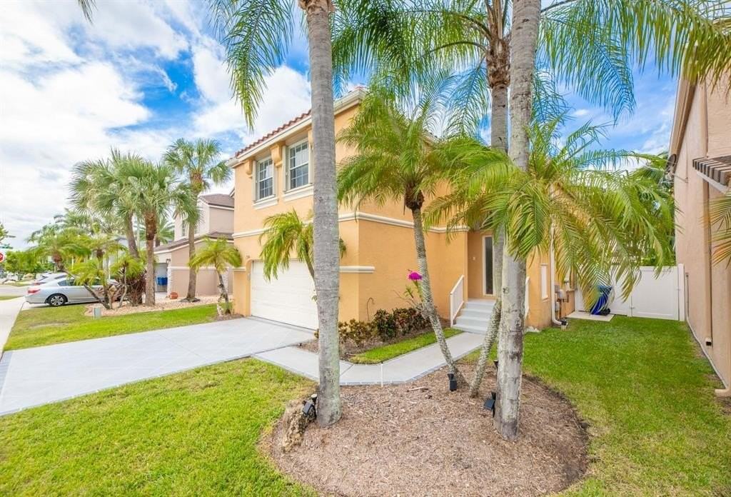 724 Nw 155th Ter - Photo 3 of 46