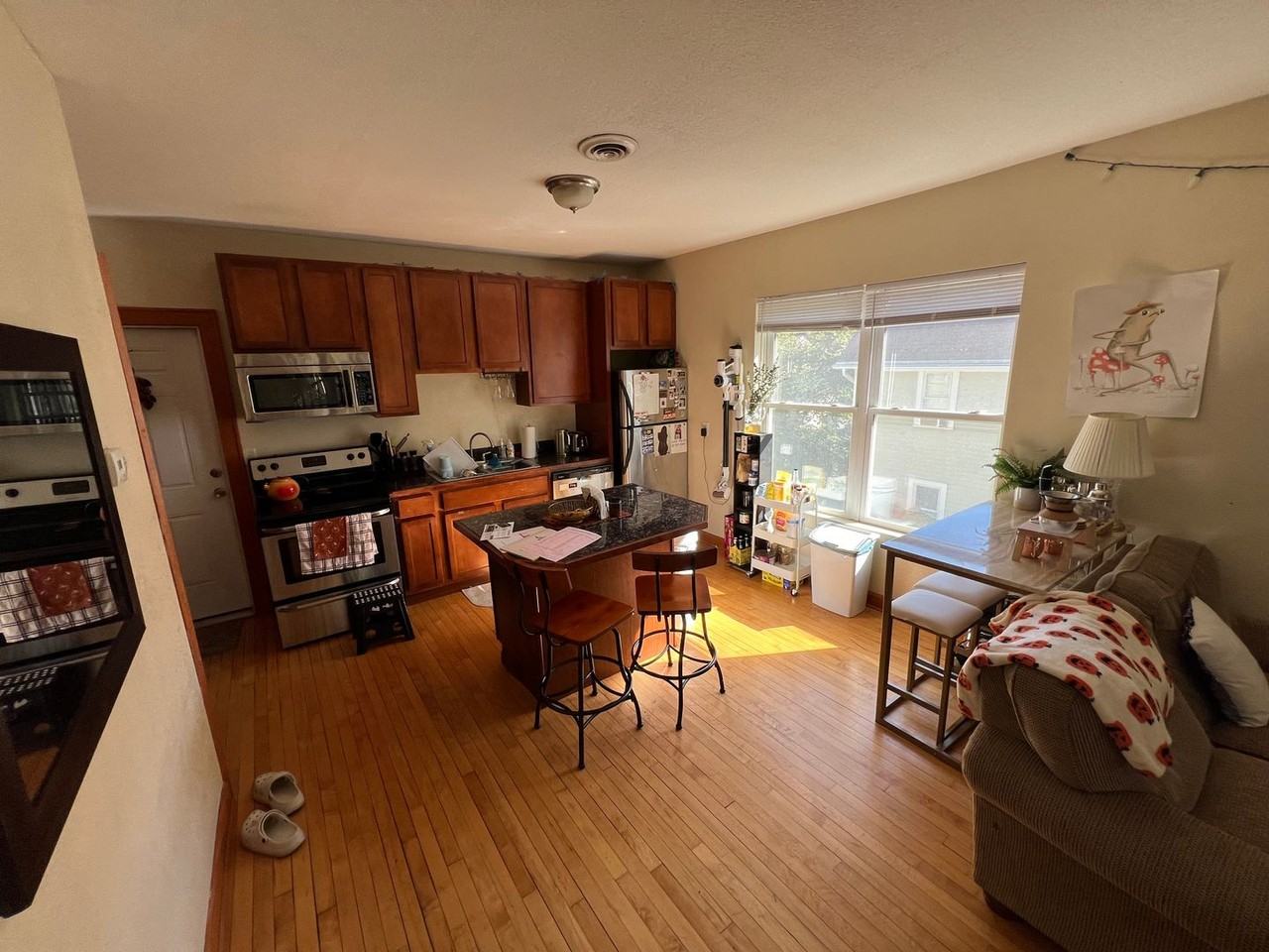 2632 North Bartlett Avenue - Photo 3 of 11