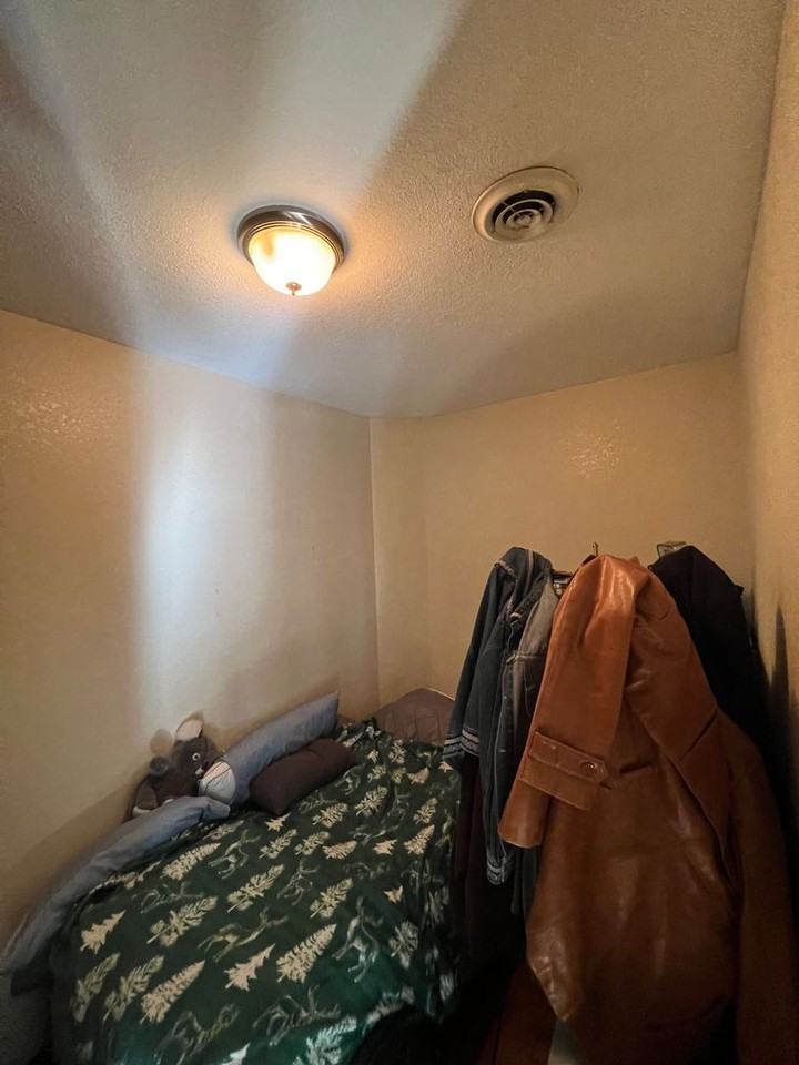 2632 North Bartlett Avenue - Photo 7 of 11