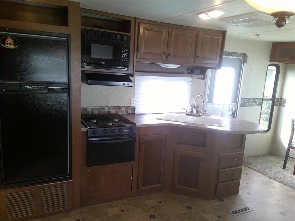 19115 Ne Miami Ct - Photo 4 of 10