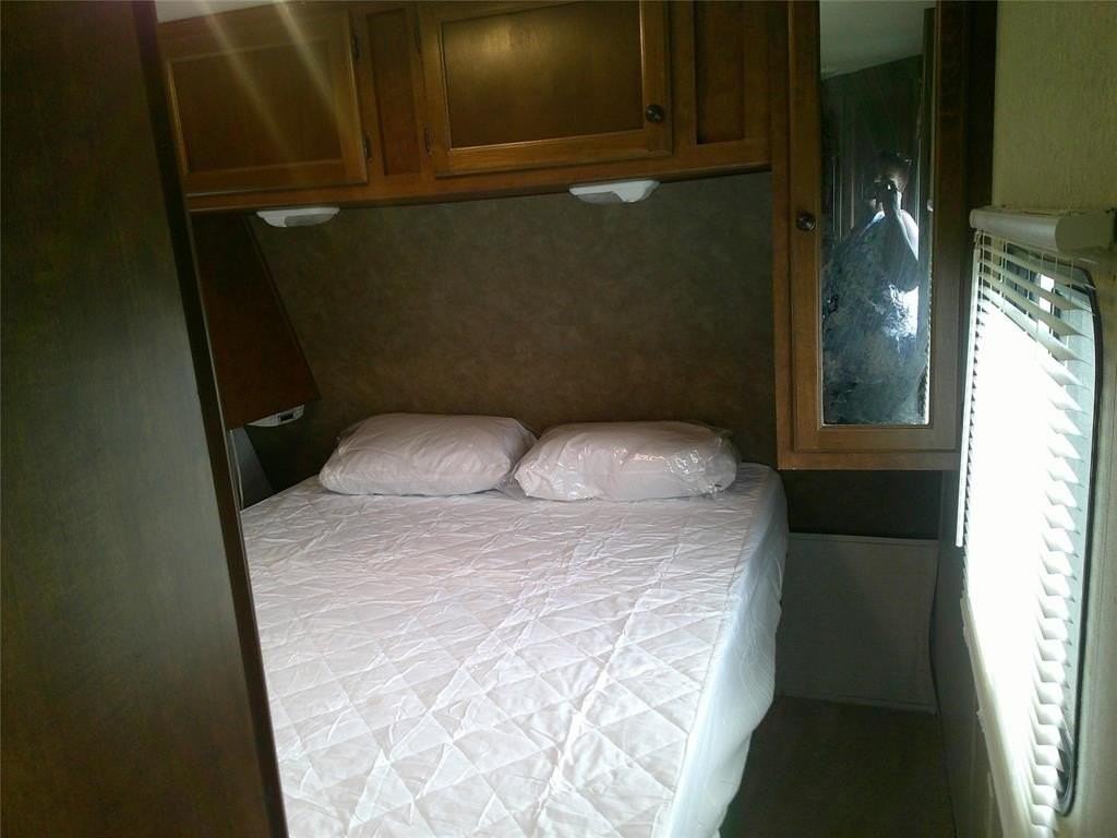 19115 Ne Miami Ct - Photo 6 of 10