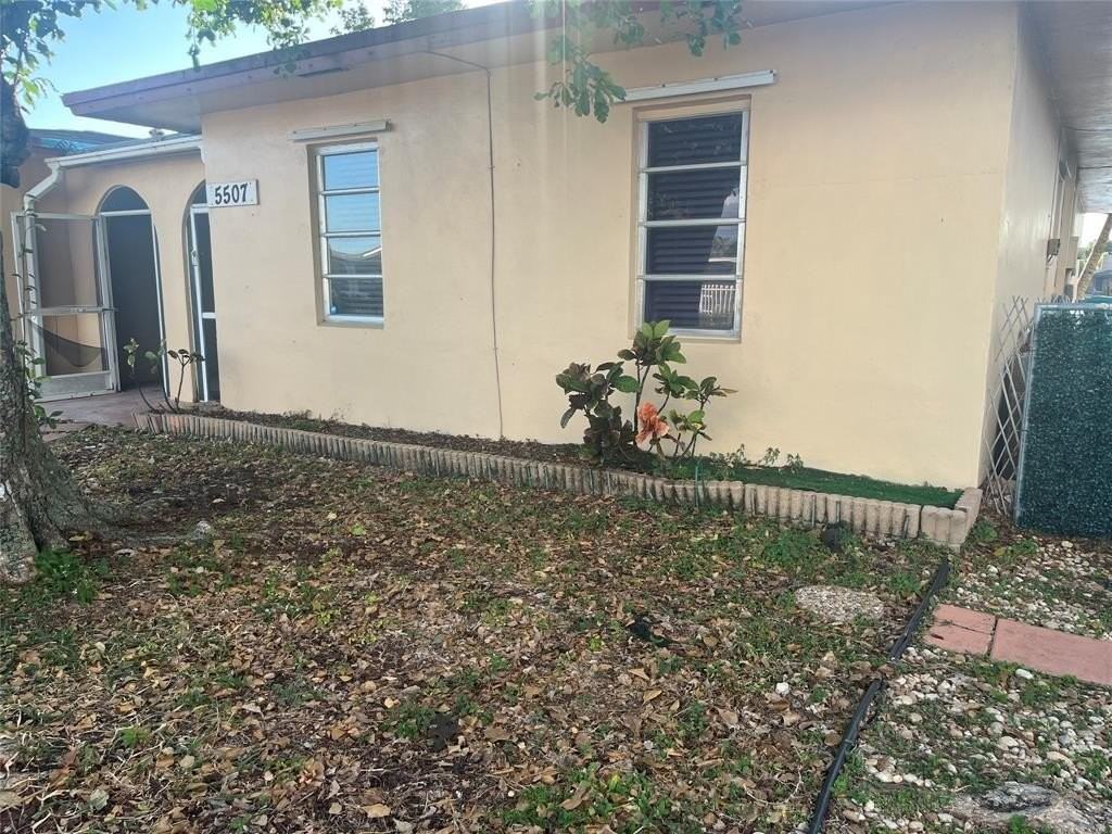 5507 West Lake Drive - Photo 4 of 33