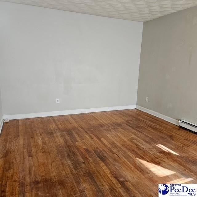 605 Howard St - Photo 7 of 16