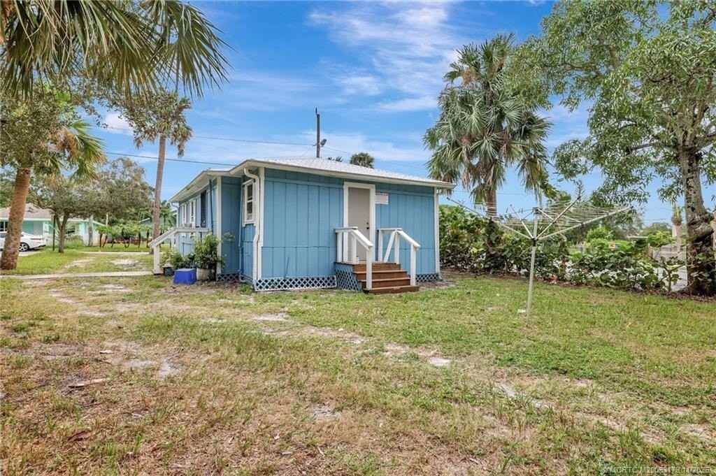 922 Southeast Bayou Avenue #A - Photo 3 of 17