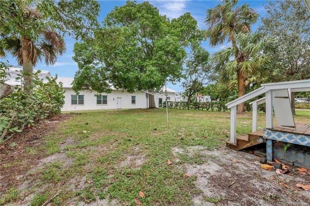 922 Southeast Bayou Avenue #A - Photo 6 of 17