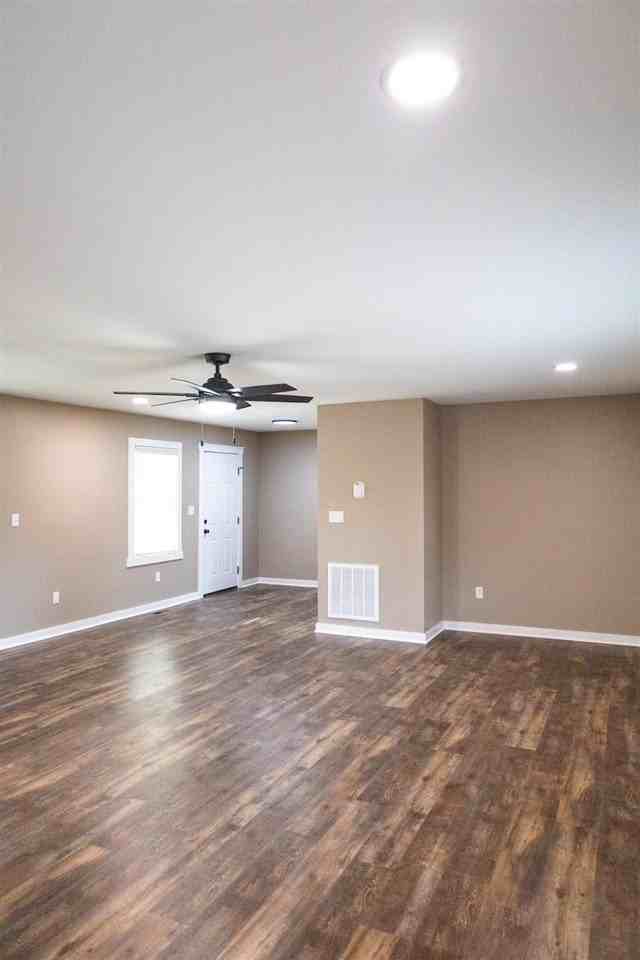 516 Claremoor Avenue - Photo 7 of 38