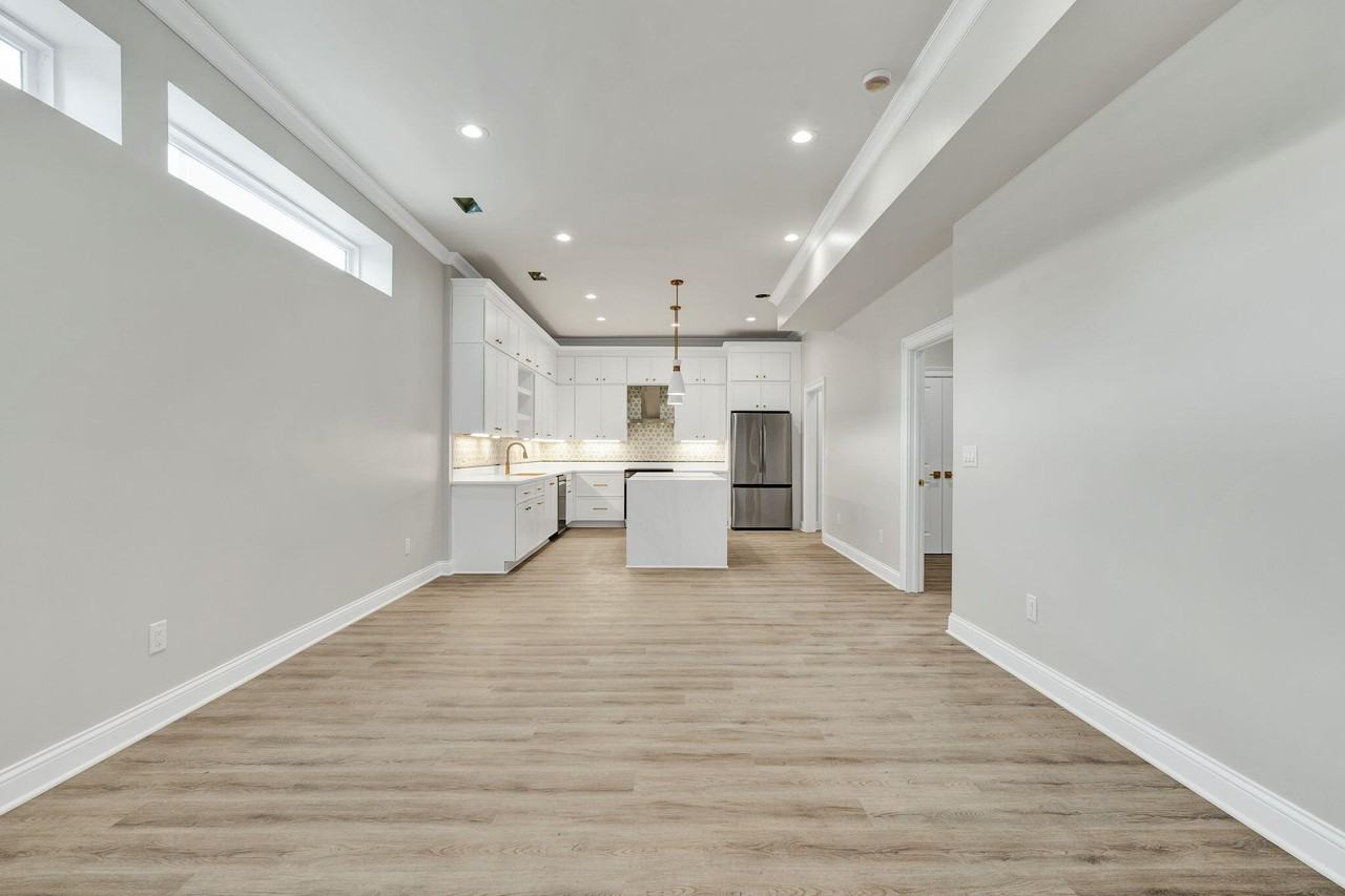 240 Central Ave Ne - Photo 7 of 26