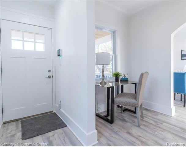 279 Manistique St - Photo 4 of 16