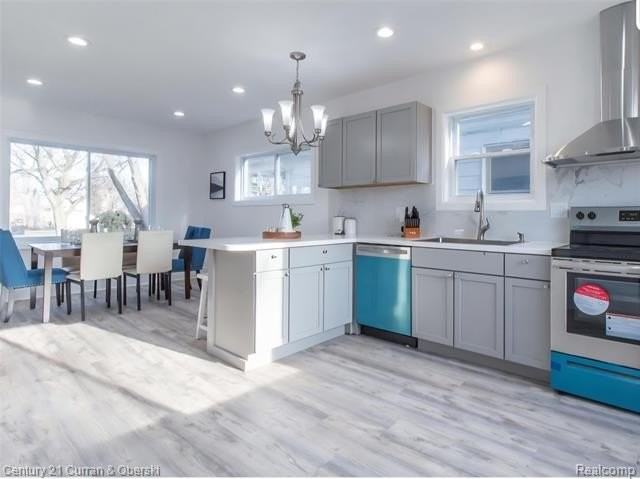 279 Manistique St - Photo 5 of 16