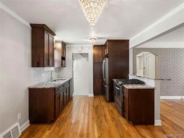 212 Devillen Avenue - Photo 5 of 16