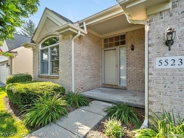 5523 Ashby Ct - Photo 3 of 16