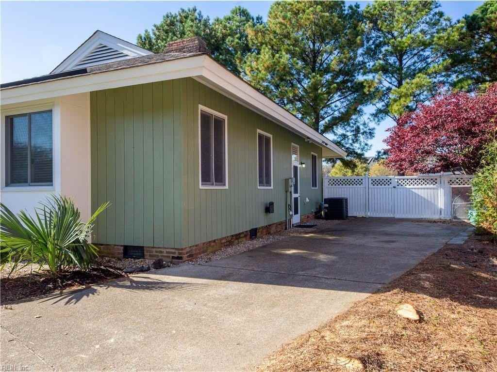 208 Washington Street - Photo 3 of 42