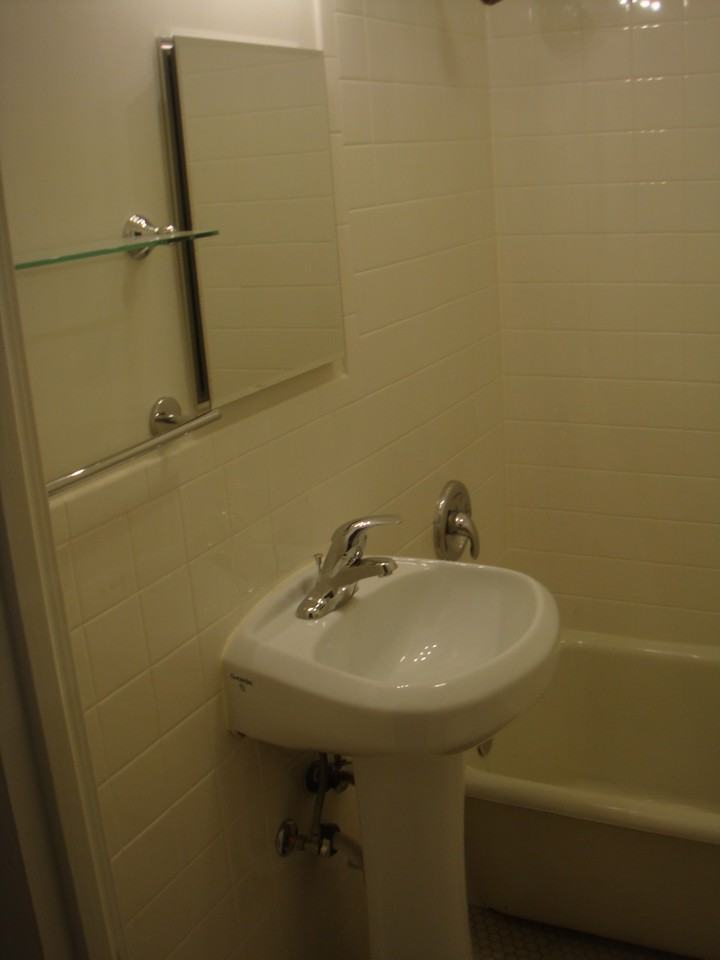 La Charmaine Apts - Photo 7 of 18