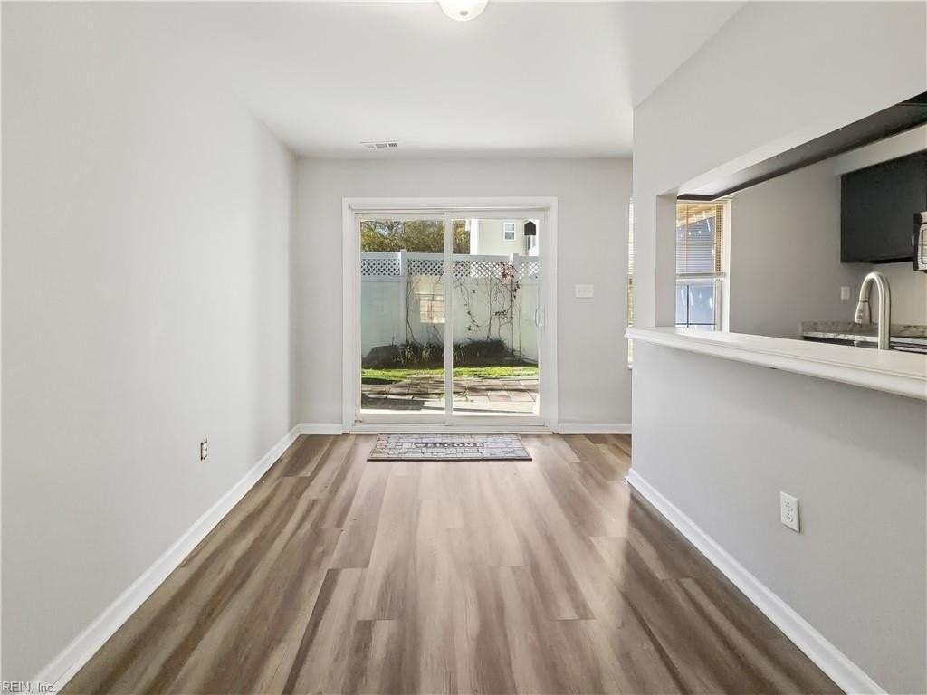 411 Sea Pointe Ct - Photo 6 of 25