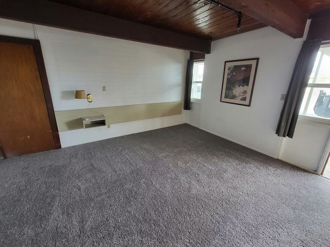 340 6th Street - Photo 3 of 6