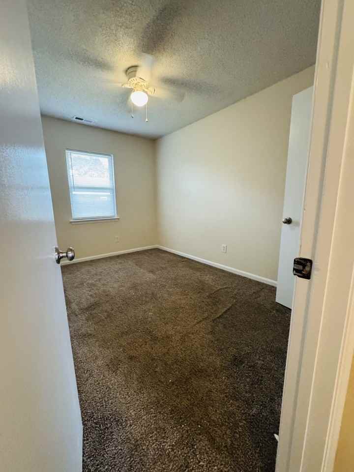 3027 Adams Boulevard - Photo 4 of 10