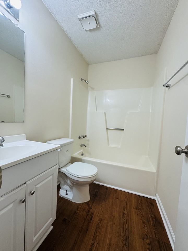 3027 Adams Boulevard - Photo 6 of 10