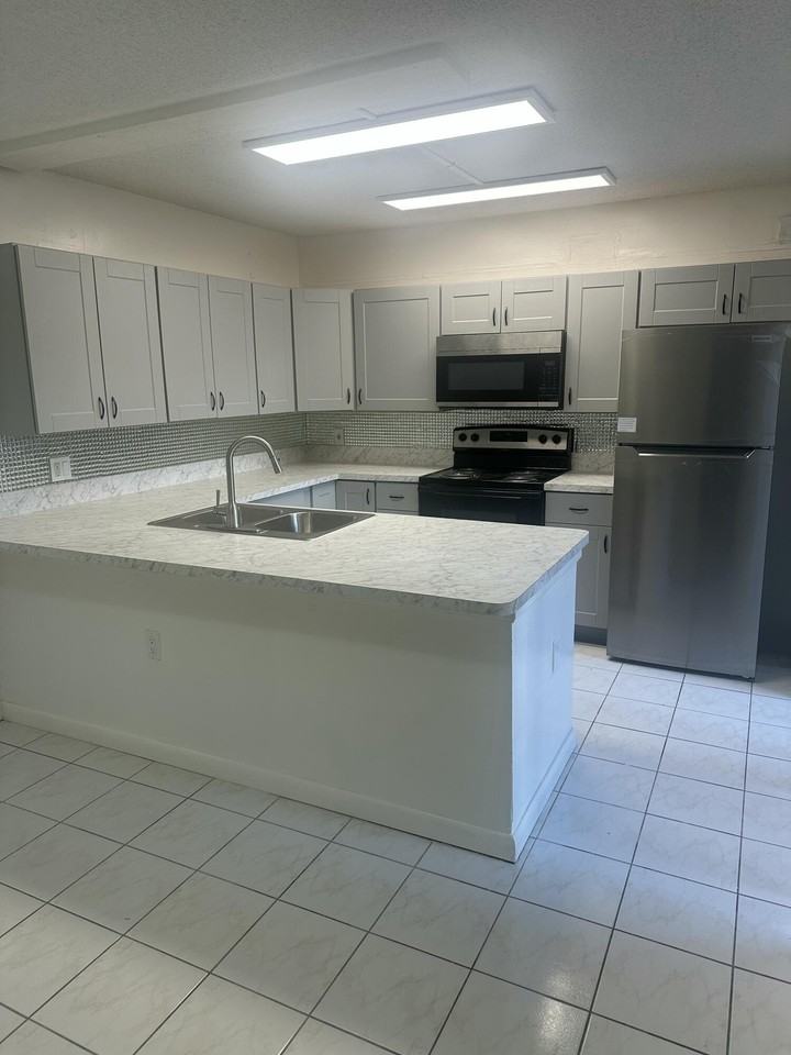 5834 58th Way - Photo 3 of 14