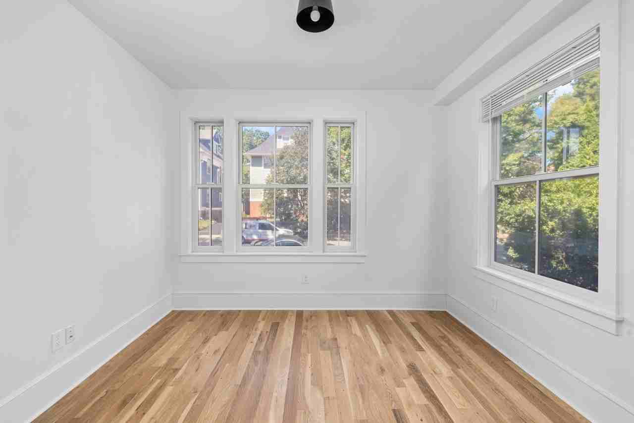 293 Governor Street - Photo 7 of 18