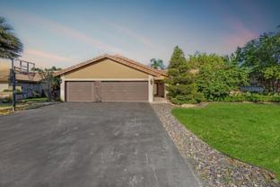 5434 Northwest 87th Terrace - Photo 1 of 1