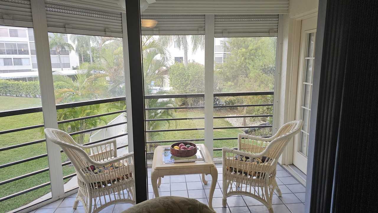 3138 Via Poinciana #209 - Photo 3 of 27