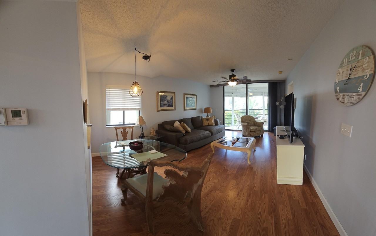 3138 Via Poinciana #209 - Photo 4 of 27