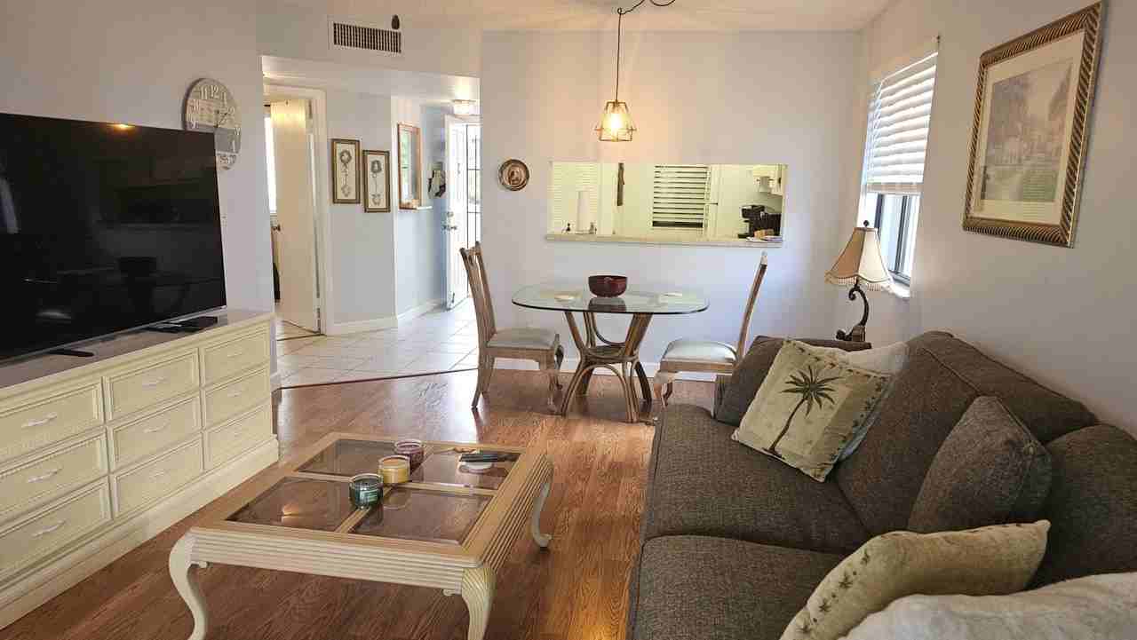 3138 Via Poinciana #209 - Photo 5 of 27