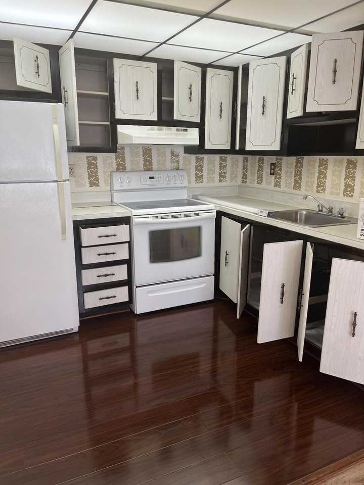 522 Capri K - Photo 4 of 25