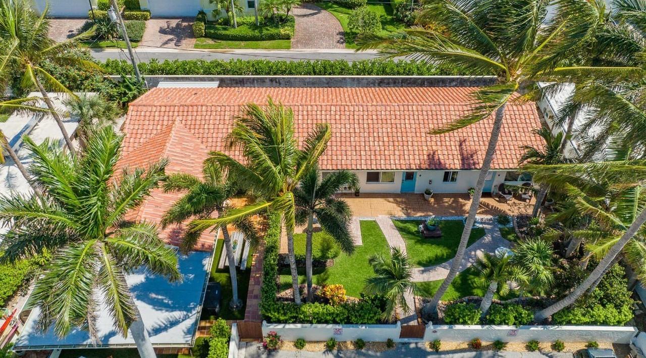 11 Tropical Drive #4 - Photo 3 of 7