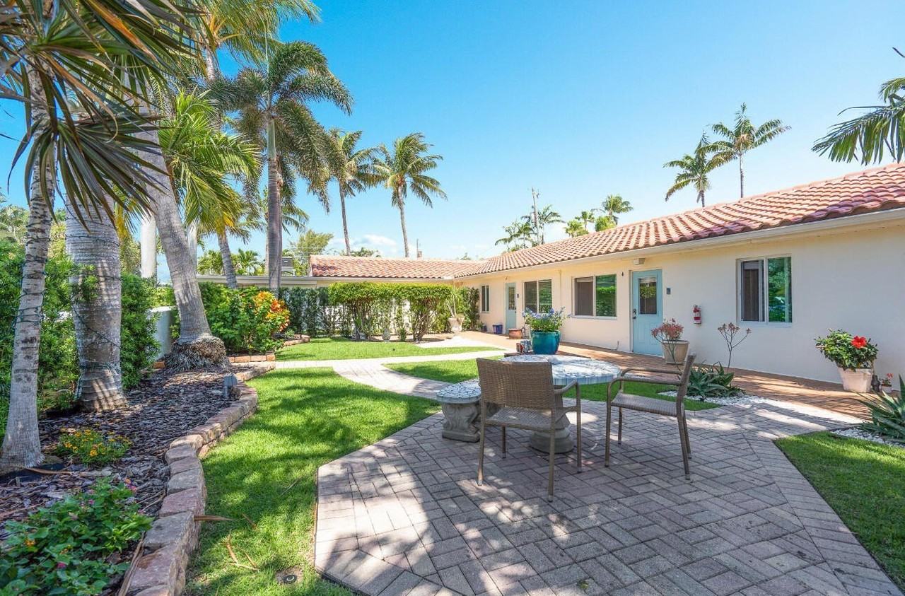 11 Tropical Drive #4 - Photo 5 of 7