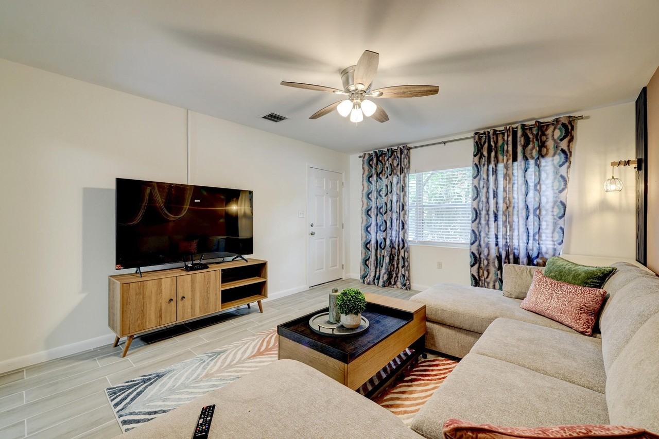 125 S 10th St - Photo 7 of 30