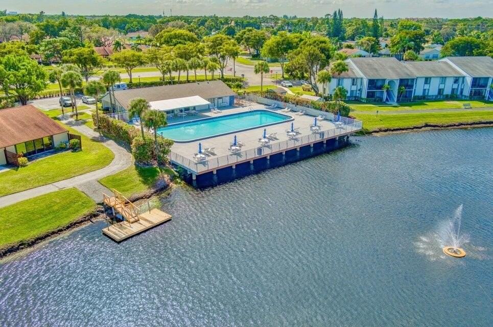 1112 Green Pine Blvd #C1 - Photo 4 of 6