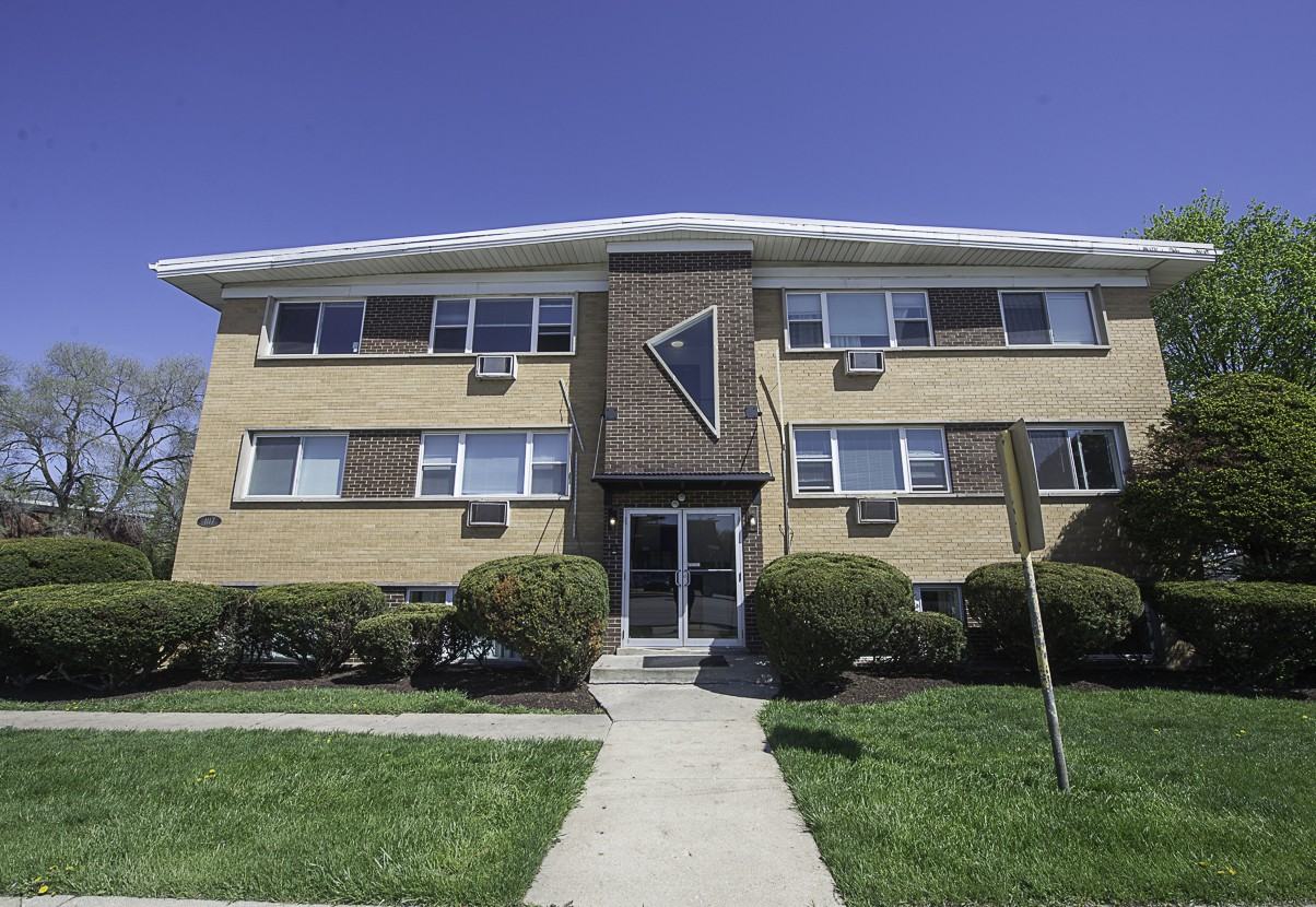 1117 East Roosevelt - Photo 2 of 11