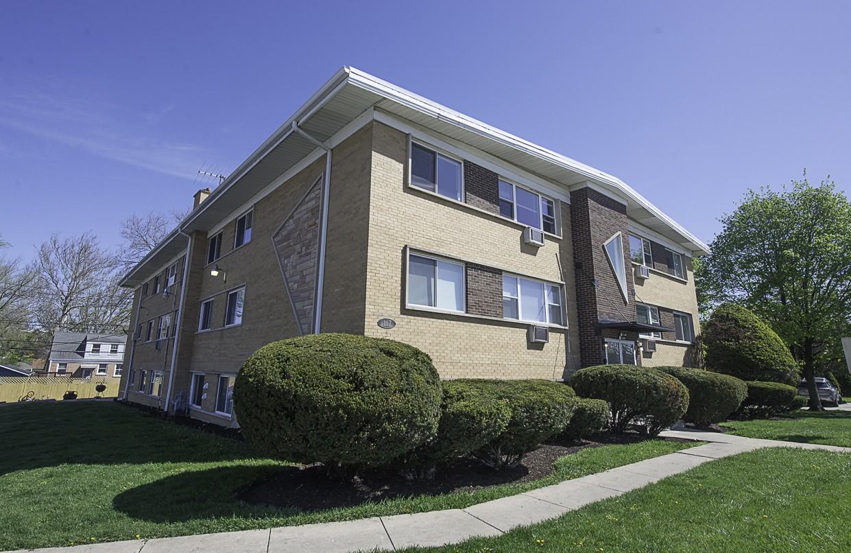 1117 East Roosevelt - Photo 3 of 11