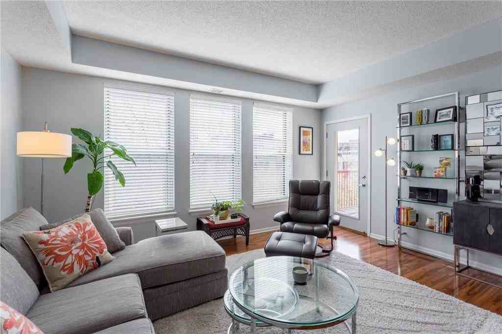 545 North 1st Street #403 - Photo 5 of 39