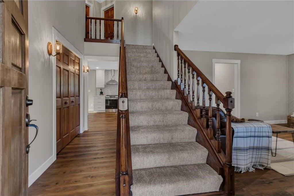 501 Riverside Avenue North - Photo 4 of 17