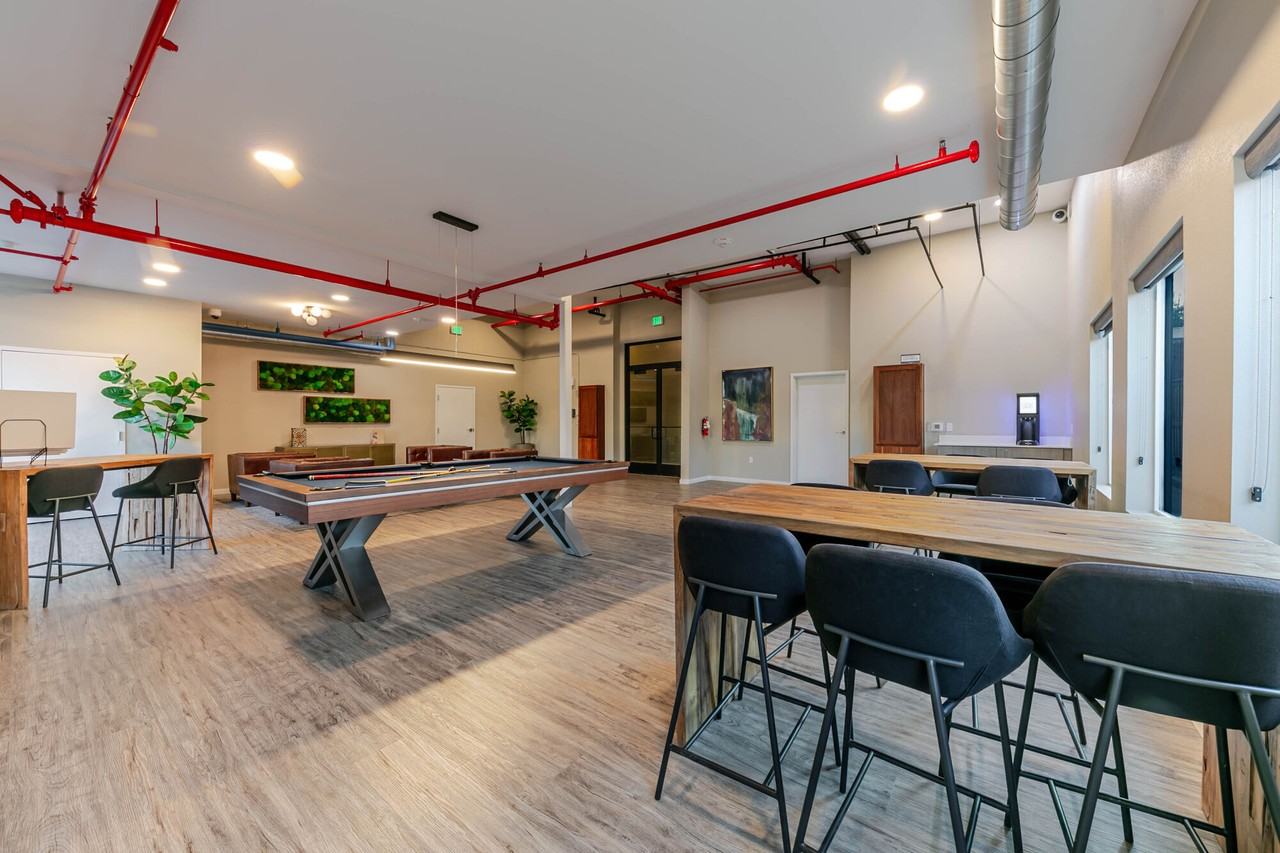 Eden Tower - Photo 7 of 15