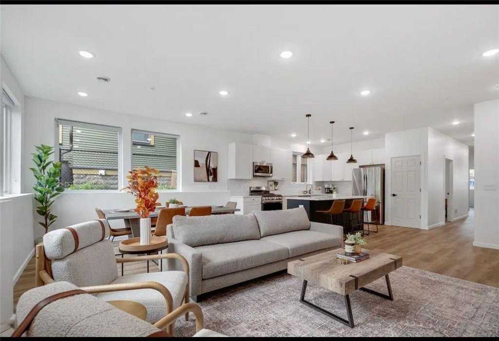 3310 Lyndale Avenue South - Photo 4 of 9